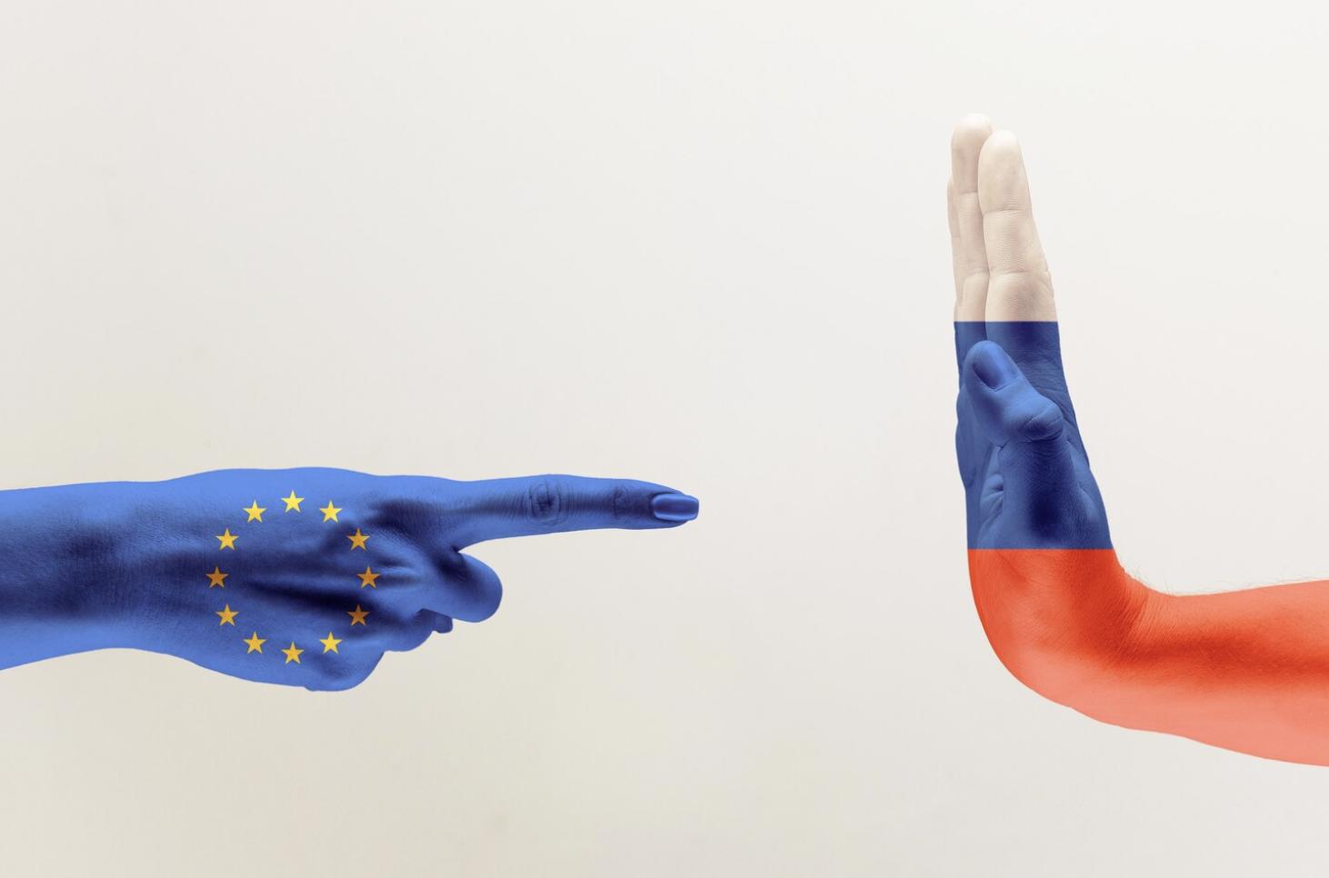 https://www.freepik.com/free-photo/confrontation-countries-disagreement-female-male-hands-colored-flags-european-unity-russia-isolated-grey-background-concept-political-economical-social-aggressions_14224471.htm#page=3&query=%D0%B5%D1%81%20%D1%80%D0%BE%D1%81%D1%81%D0%B8%D1%8F&position=18&from_view=search&track=ais